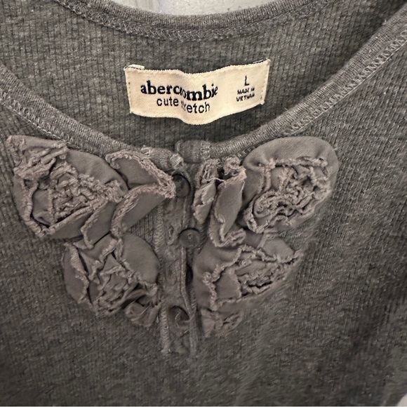 Y2K Vintage 2000s Abercrombie and Fitch Tanktop - Picture 3 of 4